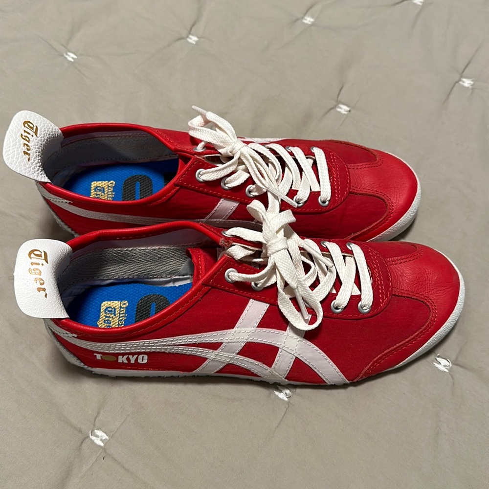 Onitsuka Tiger Mexico 66 Konbu 'Tokyo’ in Classic Red